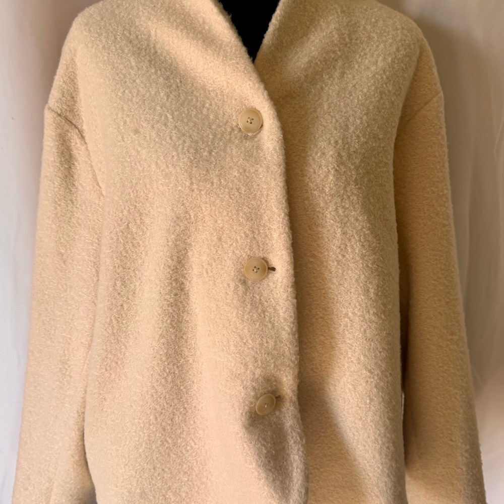 Terra & Sky Off-White Buttoned Women's Blazer